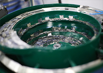 卡座自動化加工設(shè)備