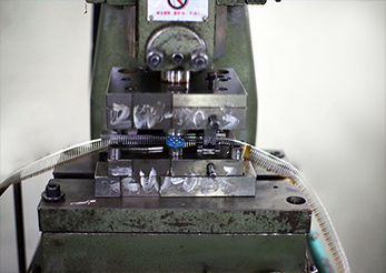 金比萊沖壓機(jī)